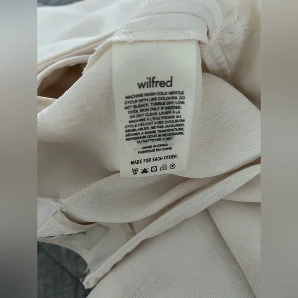 Aritzia Wilfred shorts jumper. - Picture 7 of 9